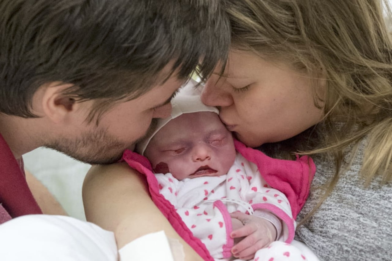 Kindsverlust: Liza und Willem mit der verstorbenen Shannon