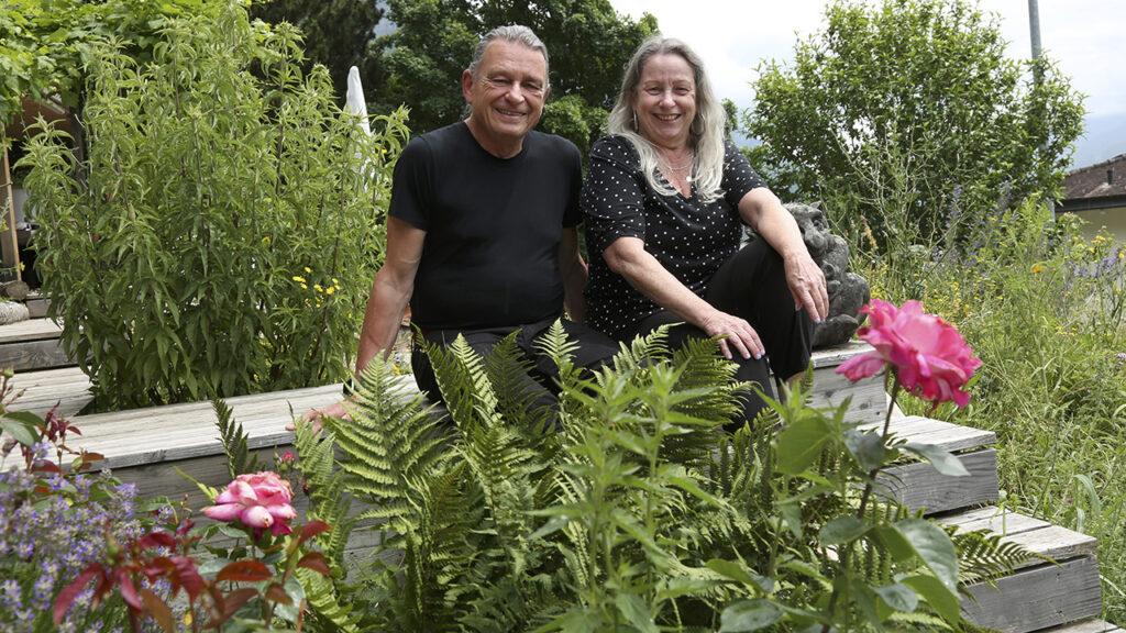 Weltenbummlerin Esther Ackermann mit DeinAdieu-Autor Martin Schuppli
